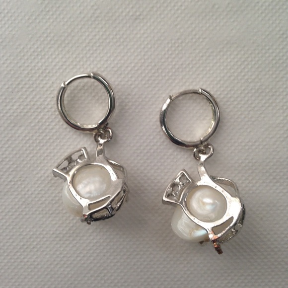 Genuine 1.25in Baroque Pearl Pendant n Earrings - Picture 14 of 16